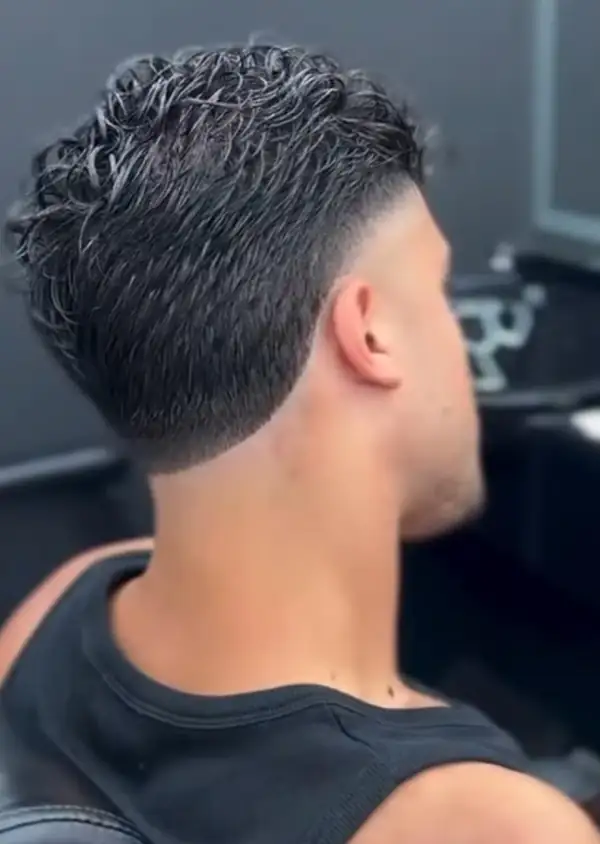 Acabamento da nuca em corte masculino